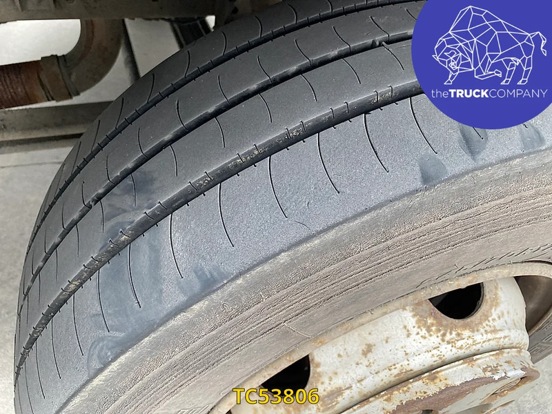 MAN L 2000 12.220 - Camión cisterna: foto 3 MAN L 2000 12.220 - Camión cisterna: foto 3