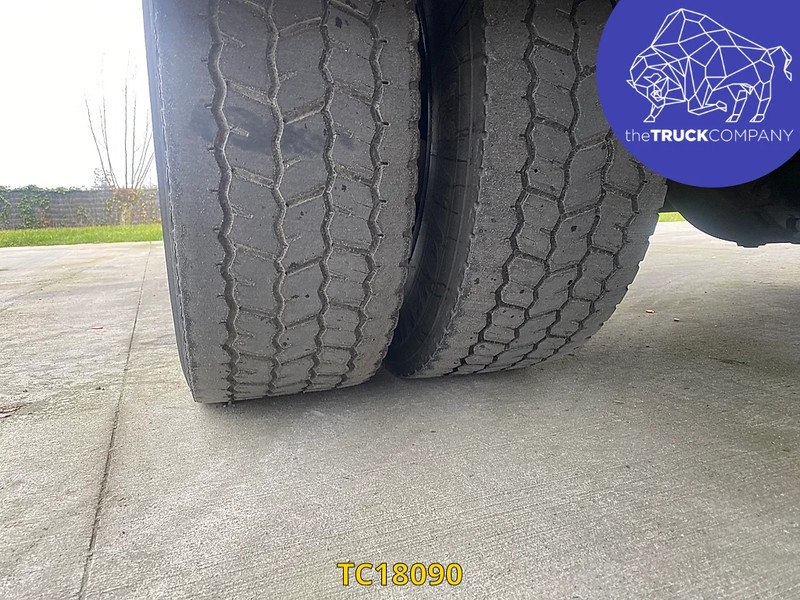 Camión frigorífico Renault D 240: foto 14
