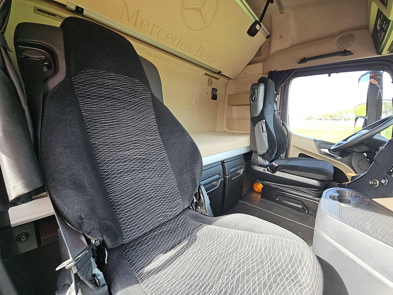 Leasing de Mercedes-Benz ACTROS 1848 LS STR.SP. RET. 2X TANK Mercedes-Benz ACTROS 1848 LS STR.SP. RET. 2X TANK: foto 13
