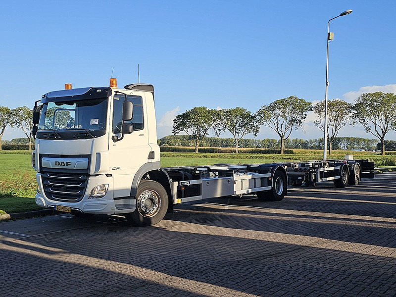 DAF CF 410 - Camión portacontenedore/ Intercambiable: foto 2 DAF CF 410 - Camión portacontenedore/ Intercambiable: foto 2