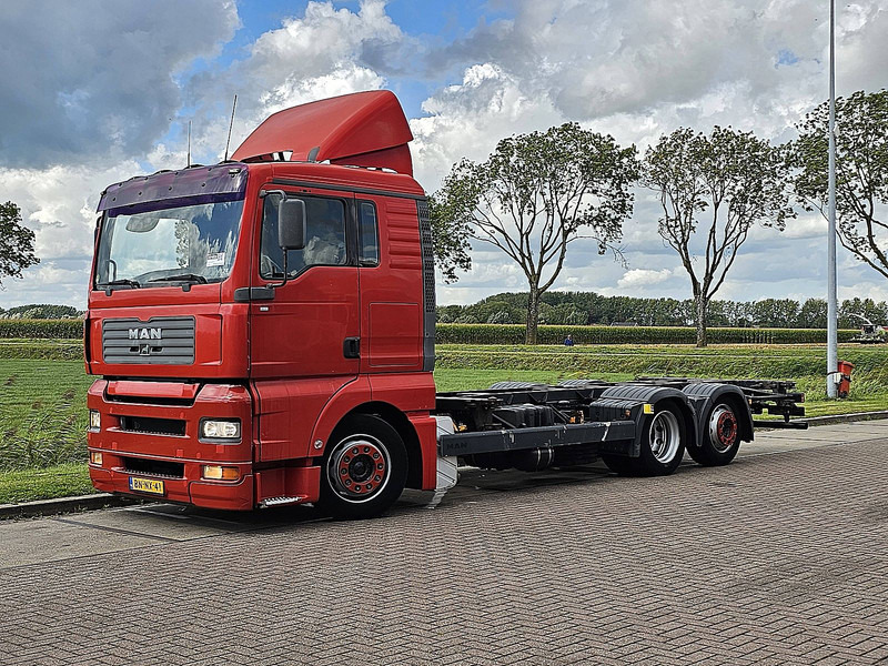 MAN 26.360 TGA XL MANUAL NL-TRUCK - Camión portacontenedore/ Intercambiable: foto 2 MAN 26.360 TGA XL MANUAL NL-TRUCK - Camión portacontenedore/ Intercambiable: foto 2