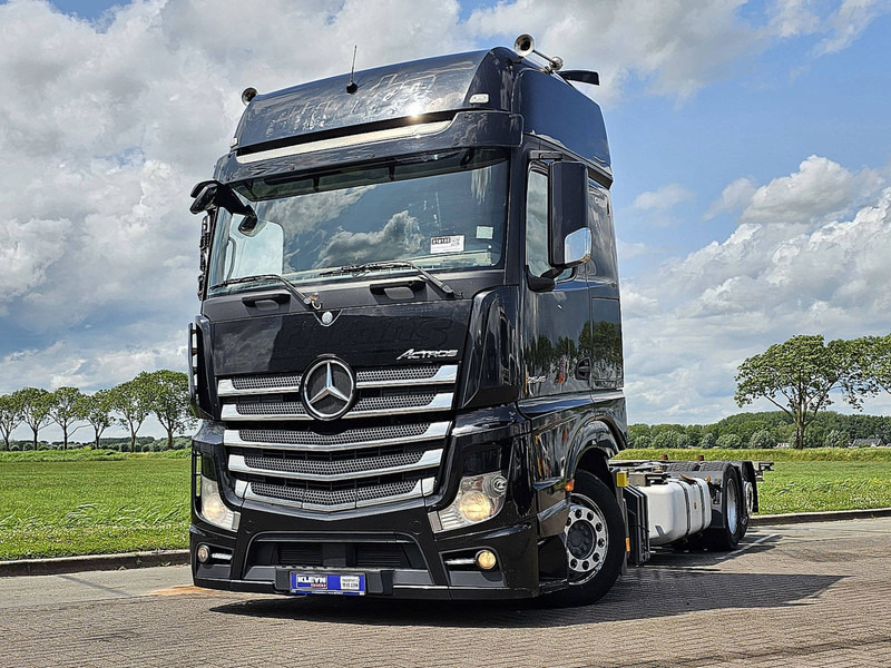 Mercedes-Benz ACTROS 2540 - Camión portacontenedore/ Intercambiable: foto 1 Mercedes-Benz ACTROS 2540 - Camión portacontenedore/ Intercambiable: foto 1