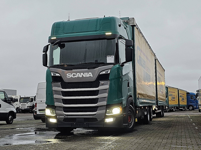 Scania S450 6X2*4 RET. FORKLIFTC - Camión lona: foto 1 Scania S450 6X2*4 RET. FORKLIFTC - Camión lona: foto 1