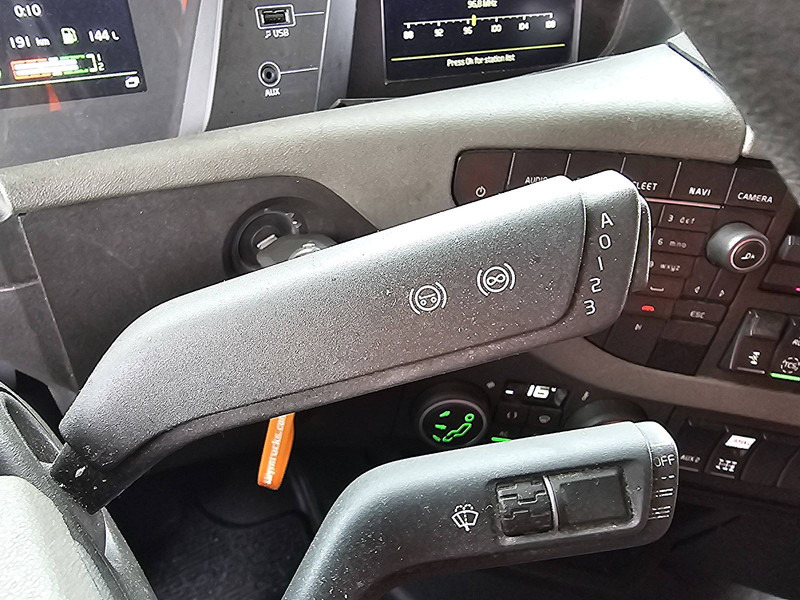 Camión frigorífico Volvo FH 460 6X2 LAMBERET COMBI: foto 12