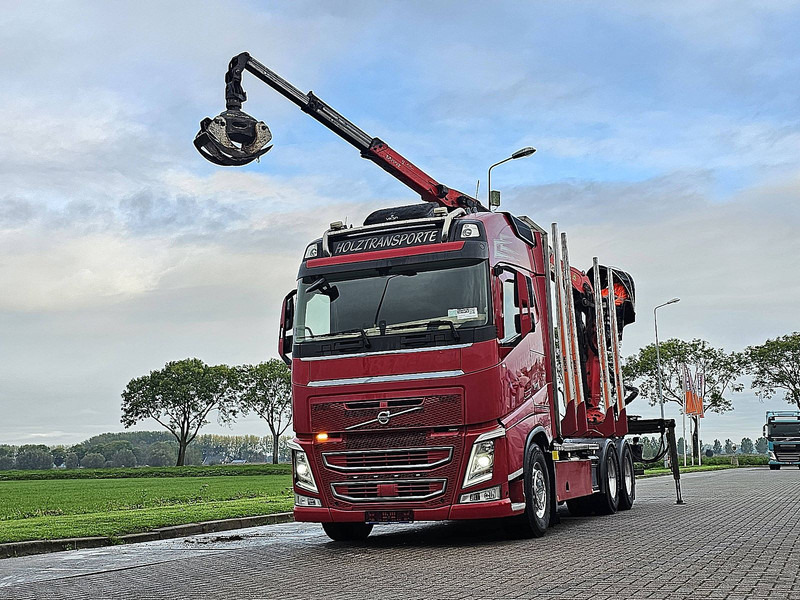 Volvo FH 540 - Camión forestal, Camión grúa: foto 1 Volvo FH 540 - Camión forestal, Camión grúa: foto 1
