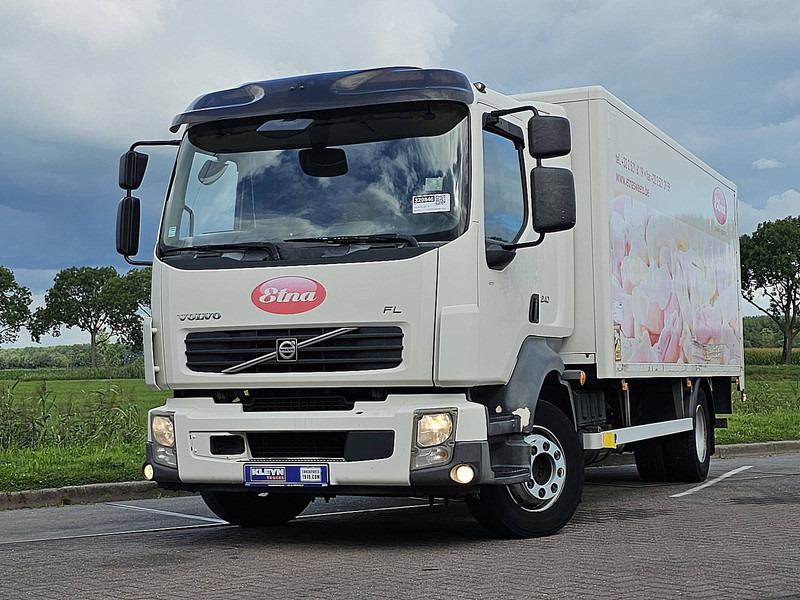 Volvo FL 240.12 - Camión caja cerrada: foto 1 Volvo FL 240.12 - Camión caja cerrada: foto 1
