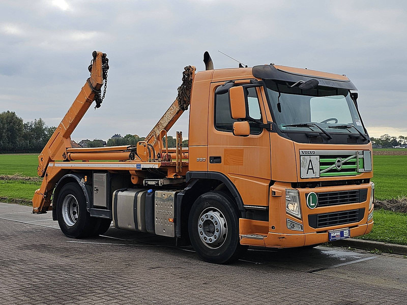 Volvo FM 330 - Camión portacontenedor de cadenas: foto 5 Volvo FM 330 - Camión portacontenedor de cadenas: foto 5