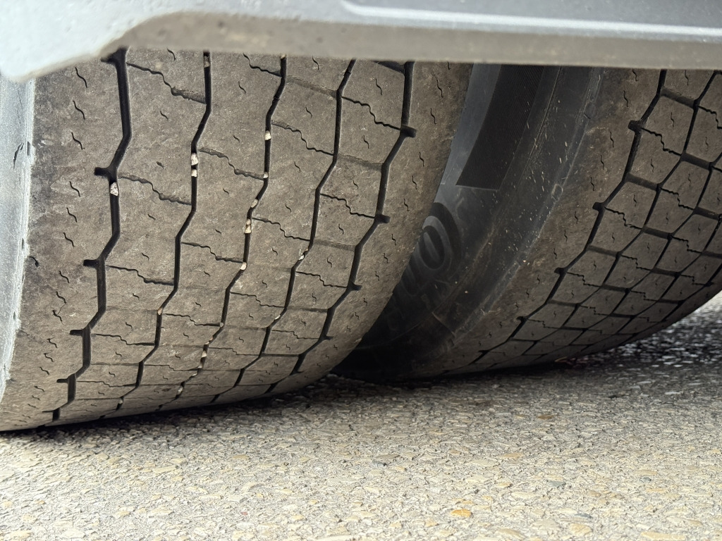 MAN TGX 18.440 EEV Klima 3-fach Motorbremse 2xTank - Cabeza tractora: foto 5 MAN TGX 18.440 EEV Klima 3-fach Motorbremse 2xTank - Cabeza tractora: foto 5