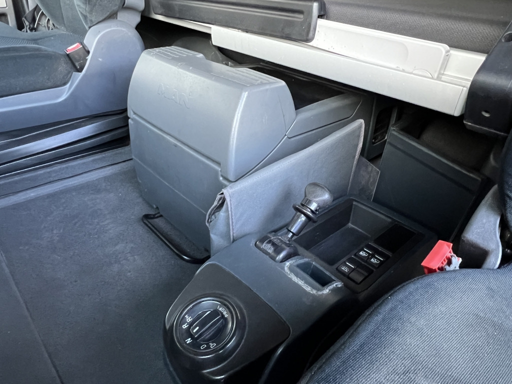 MAN TGX 18.440 Eu6 Klimaaut. Motorbremse Kühlschrank - Cabeza tractora: foto 4 MAN TGX 18.440 Eu6 Klimaaut. Motorbremse Kühlschrank - Cabeza tractora: foto 4