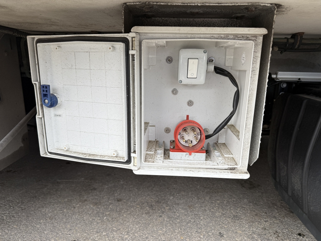 Iveco EC ML120EL22 6,65mEISWAGEN ThermoKingV500MAX ACC - Camión frigorífico: foto 3 Iveco EC ML120EL22 6,65mEISWAGEN ThermoKingV500MAX ACC - Camión frigorífico: foto 3