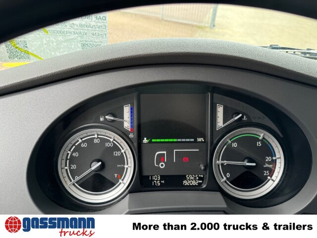 DAF XF 410 FA 4x2, Fahrschule, 2x AHK, 6 Sitze - Camión caja abierta: foto 4 DAF XF 410 FA 4x2, Fahrschule, 2x AHK, 6 Sitze - Camión caja abierta: foto 4