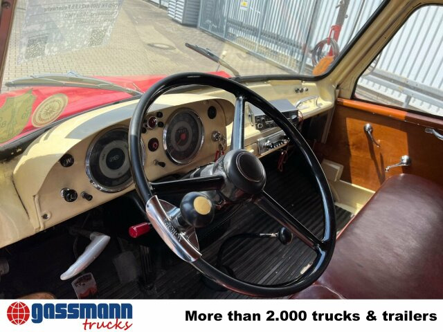 Ford FK 2500 4x2 LF8 Feuerwehr - Camión de bomberos: foto 2 Ford FK 2500 4x2 LF8 Feuerwehr - Camión de bomberos: foto 2