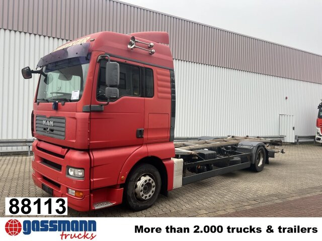 MAN TGA 18.320 4x2 LL, LBW faltbar - Camión portacontenedore/ Intercambiable: foto 1 MAN TGA 18.320 4x2 LL, LBW faltbar - Camión portacontenedore/ Intercambiable: foto 1