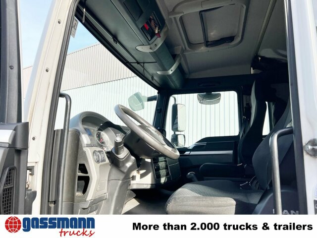 MAN TGL 12.220 4X2 BL mit Dhollandia LBW - Camión caja cerrada: foto 2 MAN TGL 12.220 4X2 BL mit Dhollandia LBW - Camión caja cerrada: foto 2