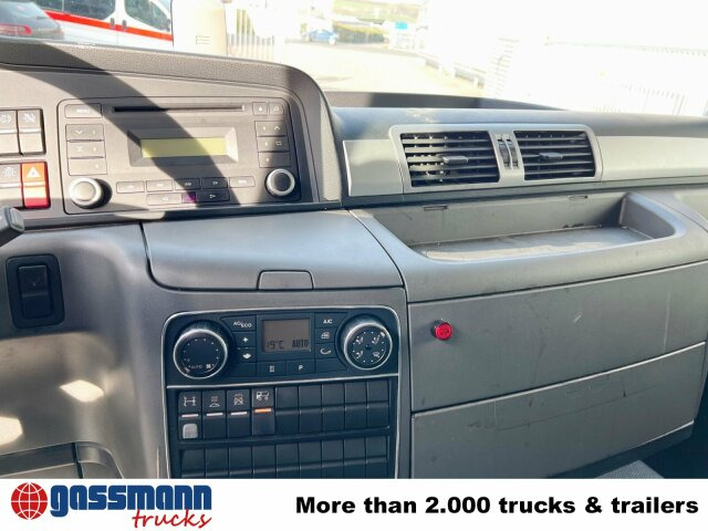 MAN TGL 12.220 4X2 BL mit Dhollandia LBW - Camión caja cerrada: foto 5 MAN TGL 12.220 4X2 BL mit Dhollandia LBW - Camión caja cerrada: foto 5