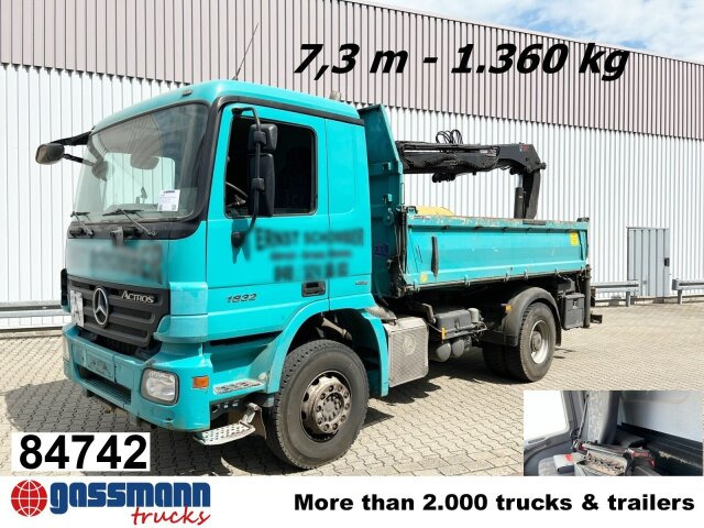 Mercedes-Benz Actros 1832 K 4x2 mit Heckkran Hiab XS 099ES-2 - Camión volquete, Camión grúa: foto 1 Mercedes-Benz Actros 1832 K 4x2 mit Heckkran Hiab XS 099ES-2 - Camión volquete, Camión grúa: foto 1