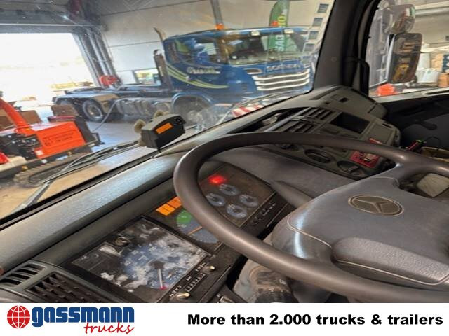 Mercedes-Benz Atego 1823AK 4x4, Kran HIAB, Bordmatik - Camión volquete, Camión grúa: foto 3 Mercedes-Benz Atego 1823AK 4x4, Kran HIAB, Bordmatik - Camión volquete, Camión grúa: foto 3