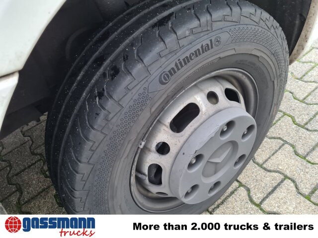 Mercedes-Benz Sprinter 516 CDI 4x2, Rettungswagen - Furgón: foto 3 Mercedes-Benz Sprinter 516 CDI 4x2, Rettungswagen - Furgón: foto 3