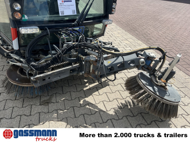 Schmidt Swingo Compact 200 4x2, Kehrmaschine - Barredora vial: foto 2 Schmidt Swingo Compact 200 4x2, Kehrmaschine - Barredora vial: foto 2