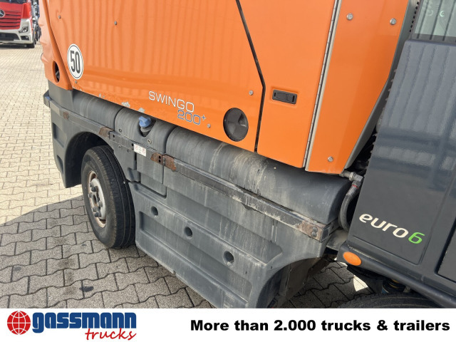 Schmidt Swingo Compact 200 4x2, Kehrmaschine - Barredora vial: foto 4 Schmidt Swingo Compact 200 4x2, Kehrmaschine - Barredora vial: foto 4