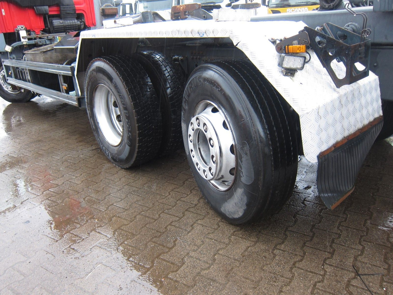 DAF CF 85 410 6X2*4 Meiller Haken Manual Retarder - Camión multibasculante: foto 5 DAF CF 85 410 6X2*4 Meiller Haken Manual Retarder - Camión multibasculante: foto 5