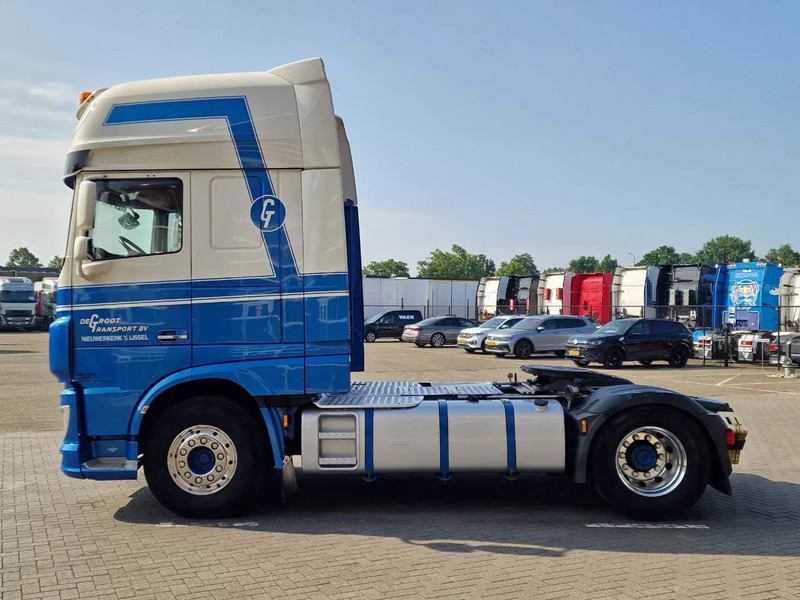 DAF XF 460 SuperSpaceCab 4x2 - ADR/VLG - Leather - Alloy wheels - Cabeza tractora: foto 4 DAF XF 460 SuperSpaceCab 4x2 - ADR/VLG - Leather - Alloy wheels - Cabeza tractora: foto 4