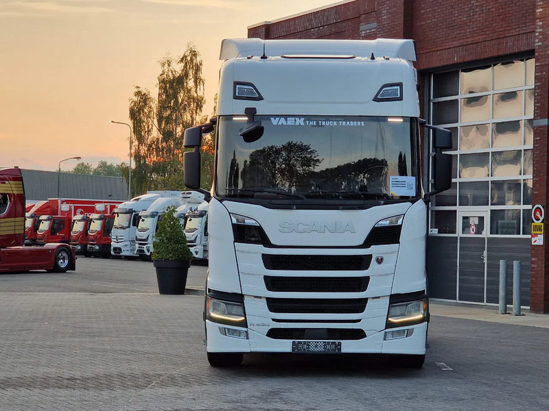 Scania R450 NGS Highline 4x2 - Retarder - Full air - Led - Navi - 2x tank - Cabeza tractora: foto 2 Scania R450 NGS Highline 4x2 - Retarder - Full air - Led - Navi - 2x tank - Cabeza tractora: foto 2