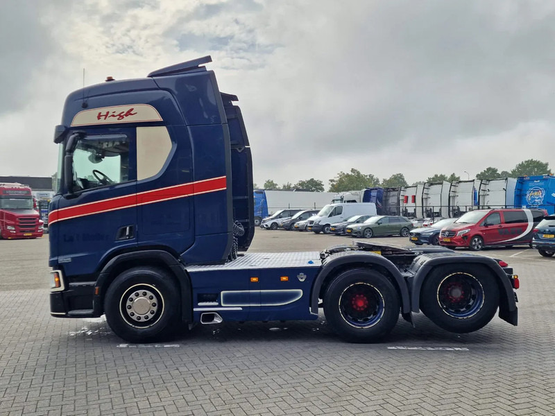 Scania R520 V8 NGS Highline 6x2 - PTO/Hydraulic - Full air - 2.95 WB - Navi - Fridge - Sliding 5th wheel - Cabeza tractora: foto 4 Scania R520 V8 NGS Highline 6x2 - PTO/Hydraulic - Full air - 2.95 WB - Navi - Fridge - Sliding 5th wheel - Cabeza tractora: foto 4