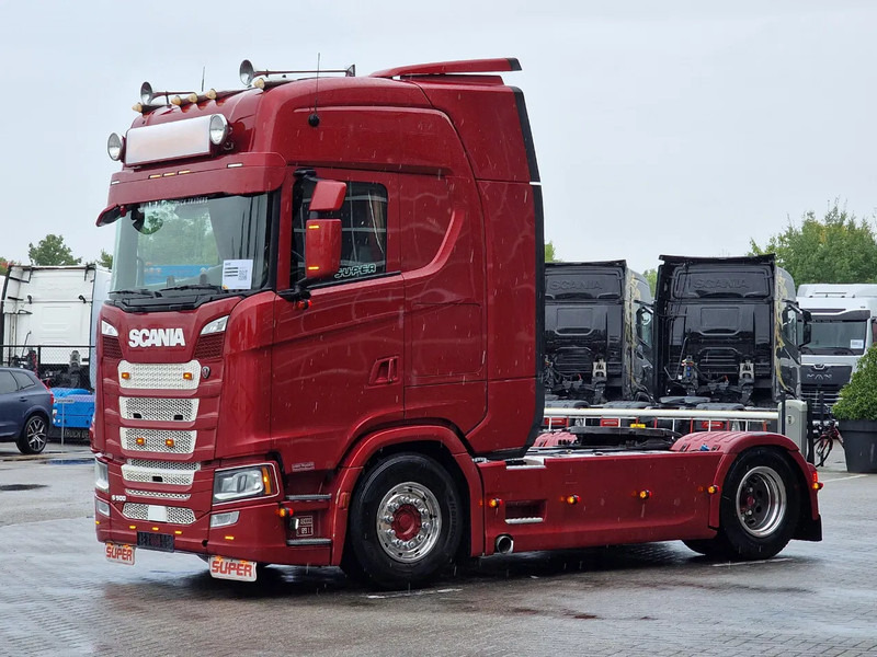 Scania S500 NGS Highline 4x2 - Retarder - Night clima - Full air - Custom interior - Full spoiler - 2 tank - Cabeza tractora: foto 3 Scania S500 NGS Highline 4x2 - Retarder - Night clima - Full air - Custom interior - Full spoiler - 2 tank - Cabeza tractora: foto 3
