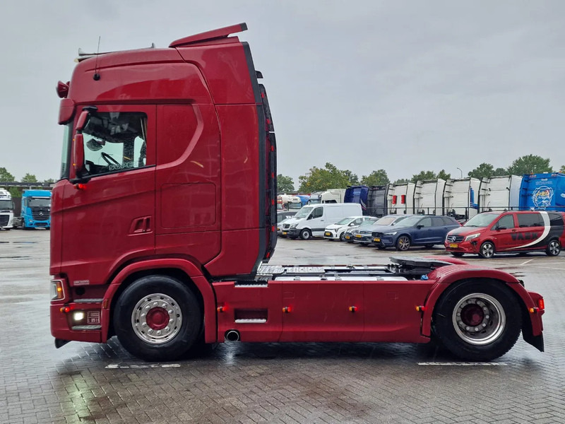 Scania S500 NGS Highline 4x2 - Retarder - Night clima - Full air - Custom interior - Full spoiler - 2 tank - Cabeza tractora: foto 4 Scania S500 NGS Highline 4x2 - Retarder - Night clima - Full air - Custom interior - Full spoiler - 2 tank - Cabeza tractora: foto 4