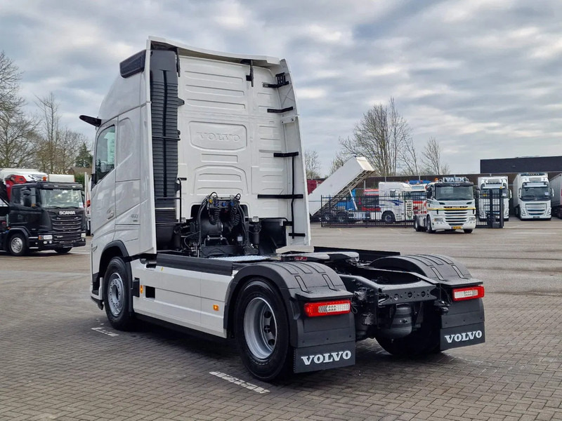Volvo FH 13.500 Aero Globetrotter XL 4x2 - I Save - I parkcool - 2x tank - Mirror cams - Cabeza tractora: foto 5 Volvo FH 13.500 Aero Globetrotter XL 4x2 - I Save - I parkcool - 2x tank - Mirror cams - Cabeza tractora: foto 5