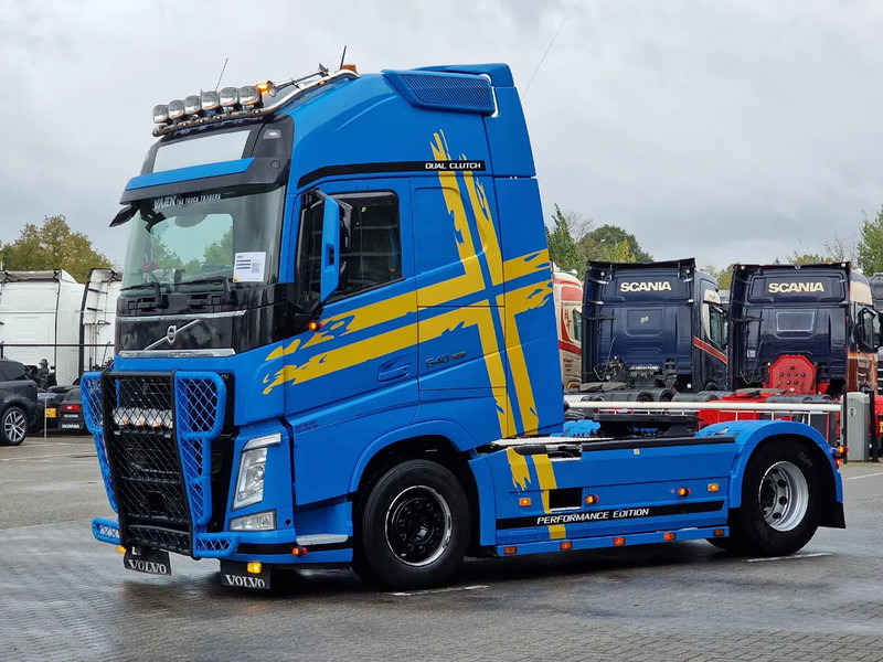 Volvo FH 13.540 Globetrotter XL 4x2 - Performance edition - I parkcool - Full air - Bull bar - Cabeza tractora: foto 3 Volvo FH 13.540 Globetrotter XL 4x2 - Performance edition - I parkcool - Full air - Bull bar - Cabeza tractora: foto 3