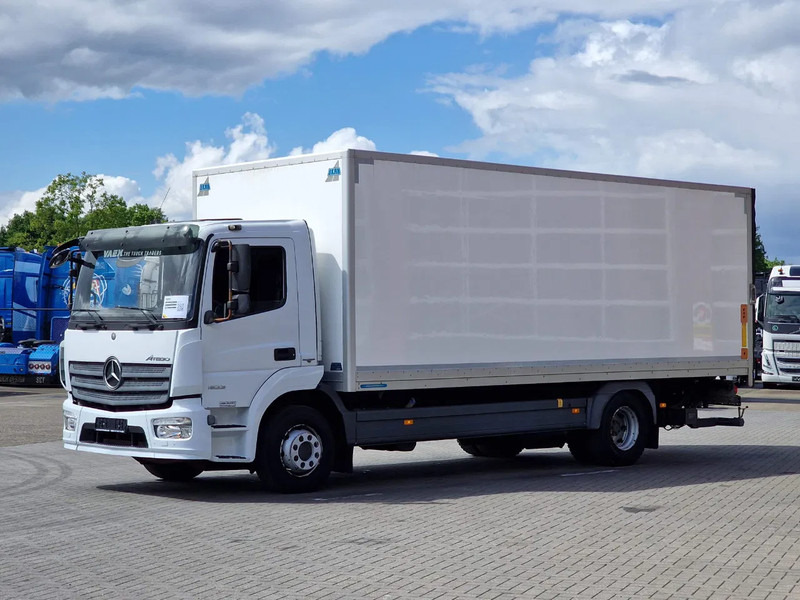 Mercedes-Benz Atego 1523 4x2 - 170 KW/230PS - Box - Zepro loadlift - Euro 6 - Camión caja cerrada: foto 3 Mercedes-Benz Atego 1523 4x2 - 170 KW/230PS - Box - Zepro loadlift - Euro 6 - Camión caja cerrada: foto 3