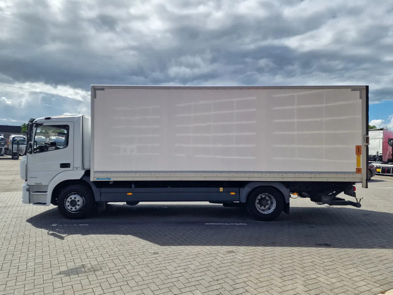 Mercedes-Benz Atego 1523 4x2 - 170 KW/230PS - Box - Zepro loadlift - Euro 6 - Camión caja cerrada: foto 4 Mercedes-Benz Atego 1523 4x2 - 170 KW/230PS - Box - Zepro loadlift - Euro 6 - Camión caja cerrada: foto 4