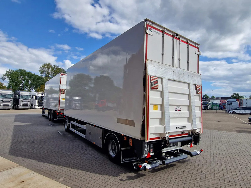 Scania R500 NGS 6x2*4 BussBygg Thermoking T-1000R frigo + 2020 HFR BussBygg trailer Thermoking T-1000R - Loadlift - Camión isotérmico: foto 5 Scania R500 NGS 6x2*4 BussBygg Thermoking T-1000R frigo + 2020 HFR BussBygg trailer Thermoking T-1000R - Loadlift - Camión isotérmico: foto 5