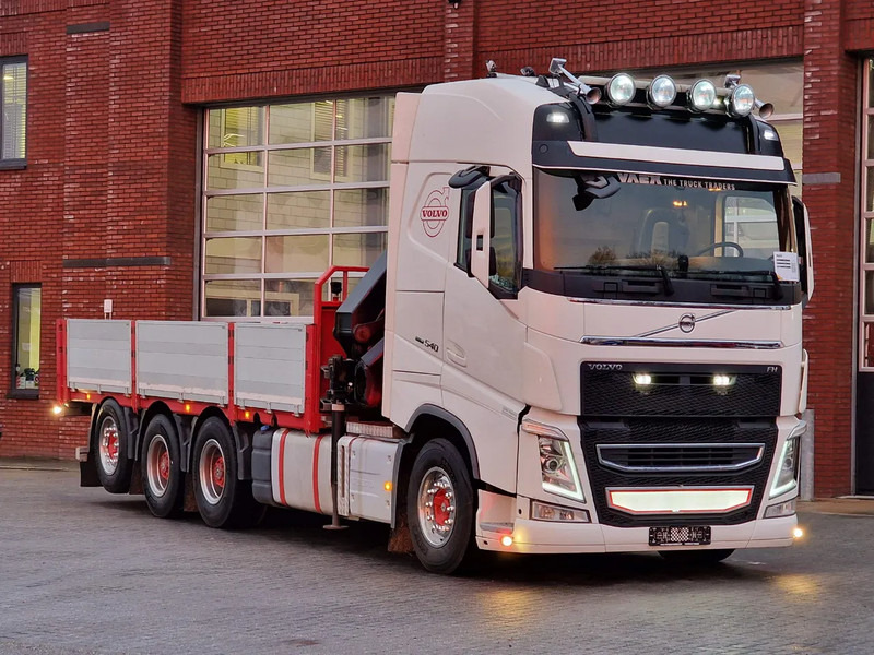 Volvo FH 13.540 8x4*4 - HMF2620 K6 Crane 2017 with remote - Retarder - HUB reduction - Camión grúa: foto 2 Volvo FH 13.540 8x4*4 - HMF2620 K6 Crane 2017 with remote - Retarder - HUB reduction - Camión grúa: foto 2