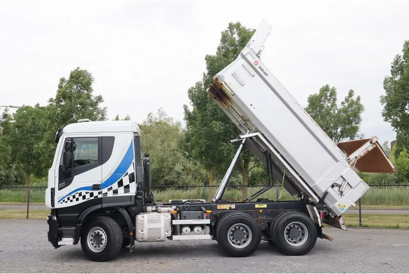 Iveco Stralis X-WAY 570 6X4 FULL STEEL BIG AXLES RETARDER EURO 6 - Camión volquete: foto 2 Iveco Stralis X-WAY 570 6X4 FULL STEEL BIG AXLES RETARDER EURO 6 - Camión volquete: foto 2