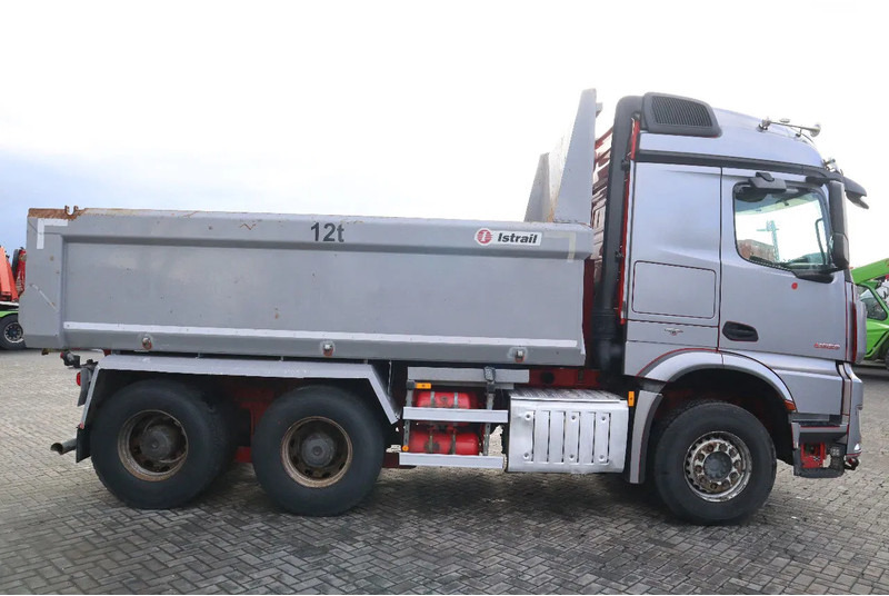 Mercedes-Benz Arocs 2658 2858 | 6X4 EURO 6 BIG AXLES | RETARDER | ENGINE PROBLEM - Camión volquete: foto 4 Mercedes-Benz Arocs 2658 2858 | 6X4 EURO 6 BIG AXLES | RETARDER | ENGINE PROBLEM - Camión volquete: foto 4