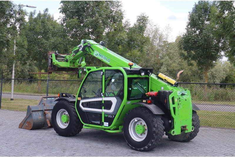Merlo TF33.7-115LC TURBOFARMER | 40KM/H | BSS | FORKS | BUCKET - Manipulador telescópico: foto 3 Merlo TF33.7-115LC TURBOFARMER | 40KM/H | BSS | FORKS | BUCKET - Manipulador telescópico: foto 3