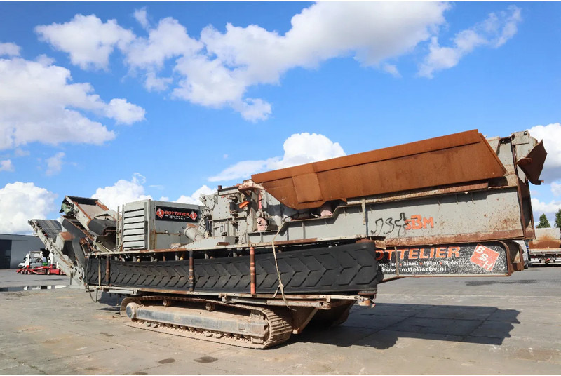 SBM REMAX 1218 E/D | REMOTE | CRUSHER | INCL. PARTS CONTAINER - Trituradora móvil: foto 1 SBM REMAX 1218 E/D | REMOTE | CRUSHER | INCL. PARTS CONTAINER - Trituradora móvil: foto 1