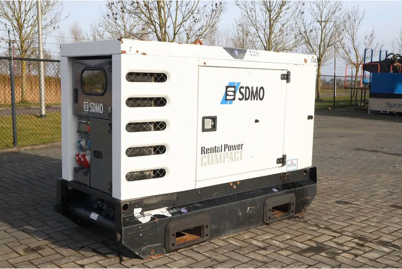 SDMO R44C3 | 44 KVA | GOOD WORKING - Generador industriale: foto 3 SDMO R44C3 | 44 KVA | GOOD WORKING - Generador industriale: foto 3
