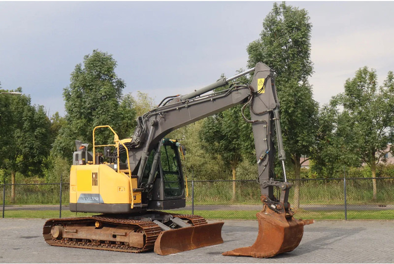 Volvo ECR 145 EL | ECR145 | QUICK COUPLER | BUCKET | GOOD UNDERCARRIAGE - Excavadora de cadenas: foto 5 Volvo ECR 145 EL | ECR145 | QUICK COUPLER | BUCKET | GOOD UNDERCARRIAGE - Excavadora de cadenas: foto 5