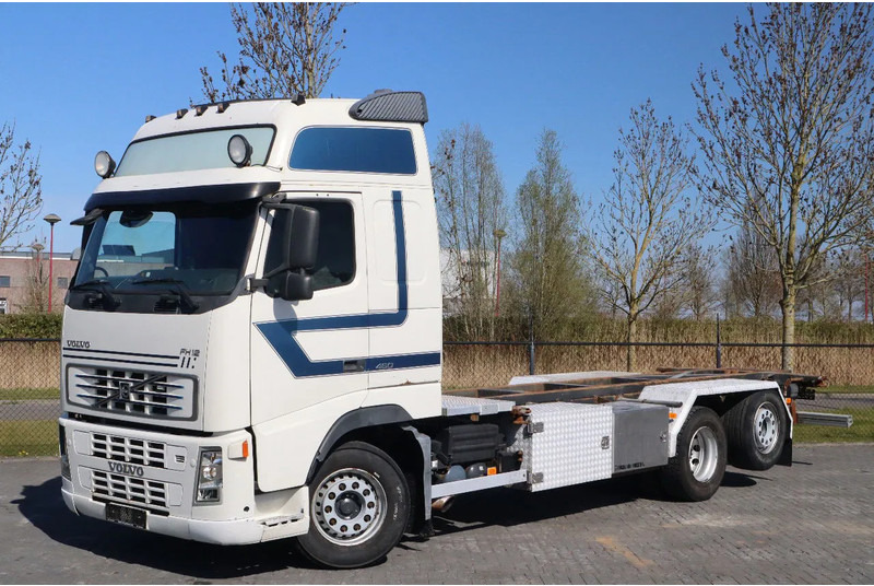 Camión chasis Volvo FH 460 | 6X2 | MANUAL | BDF | RETARDER | EURO 3: foto 1