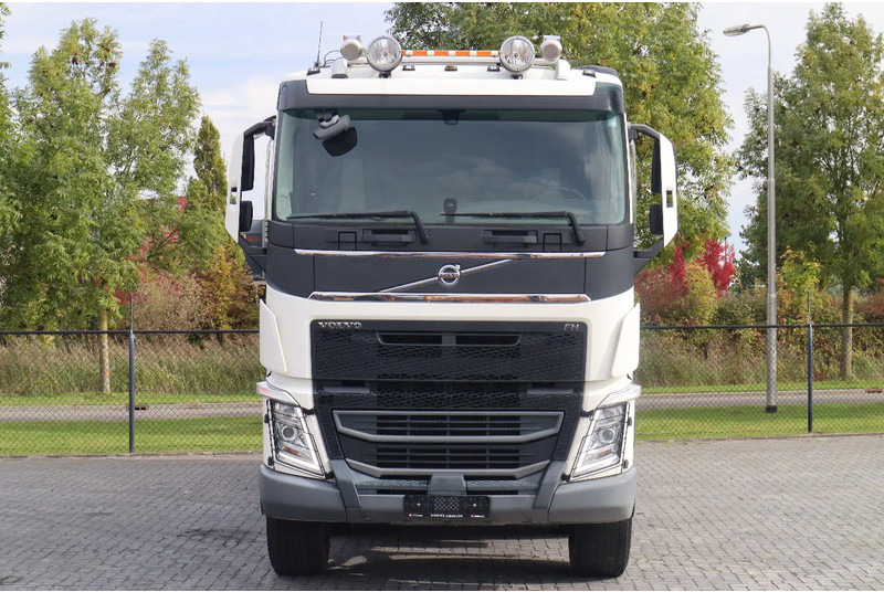 Volvo FH 540 | 8X4 | TANDEMLIFT | RETARDER | BIG AXLES | EURO 6 - Camión volquete: foto 2 Volvo FH 540 | 8X4 | TANDEMLIFT | RETARDER | BIG AXLES | EURO 6 - Camión volquete: foto 2