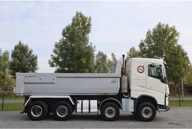 Volvo FH 540 | 8X4 | TANDEMLIFT | RETARDER | BIG AXLES | EURO 6 - Camión volquete: foto 4 Volvo FH 540 | 8X4 | TANDEMLIFT | RETARDER | BIG AXLES | EURO 6 - Camión volquete: foto 4