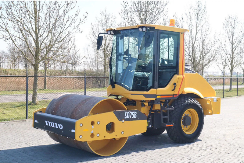 Volvo SD75B | SD 75 B | NEW / UNUSED | 1 YEAR WARRANTY - Rodillo: foto 2 Volvo SD75B | SD 75 B | NEW / UNUSED | 1 YEAR WARRANTY - Rodillo: foto 2
