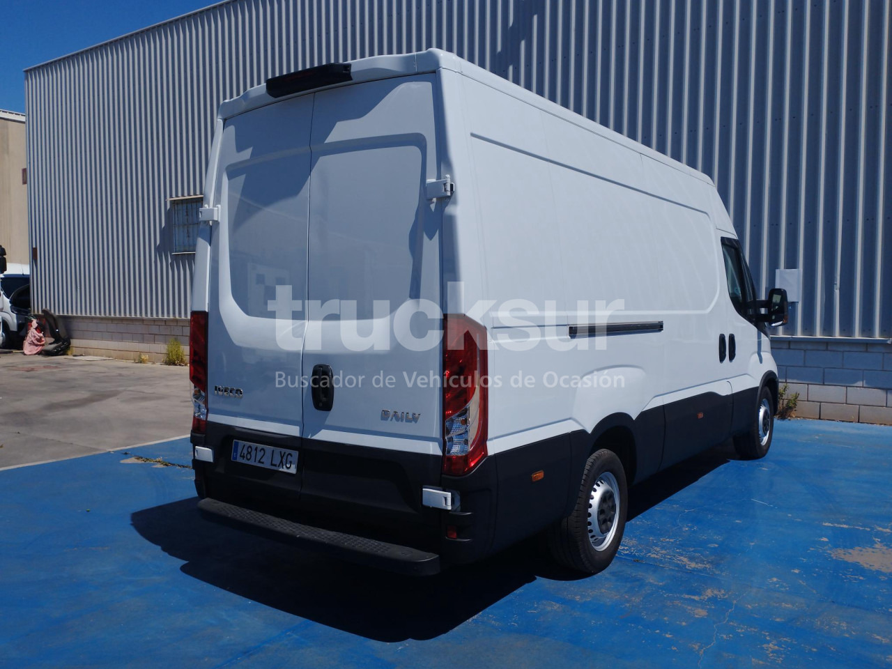 IVECO DAILY 35S16 F 12M3 - Furgoneta caja cerrada: foto 4 IVECO DAILY 35S16 F 12M3 - Furgoneta caja cerrada: foto 4