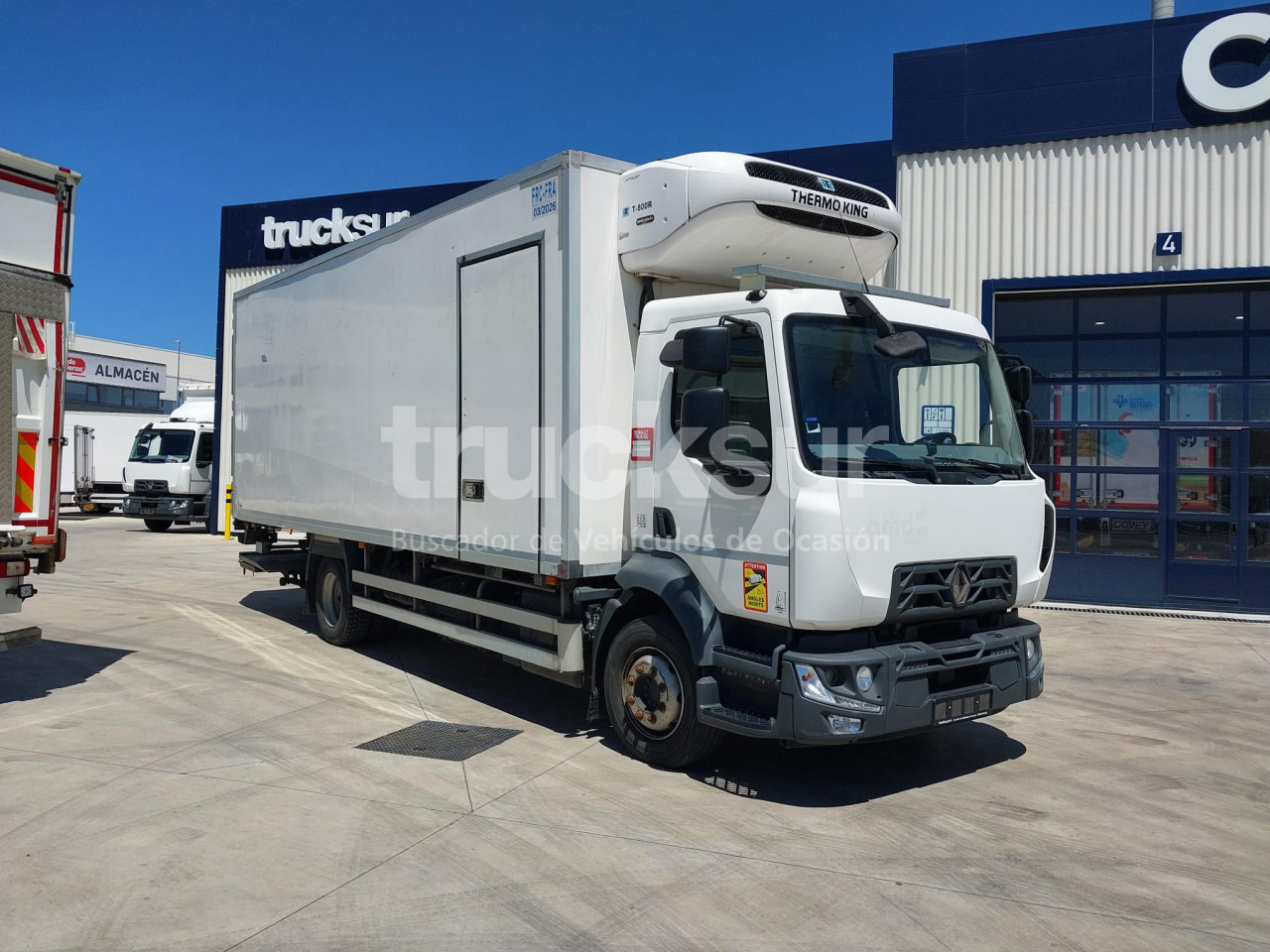 RENAULT D13.240 - Camión frigorífico: foto 2 RENAULT D13.240 - Camión frigorífico: foto 2