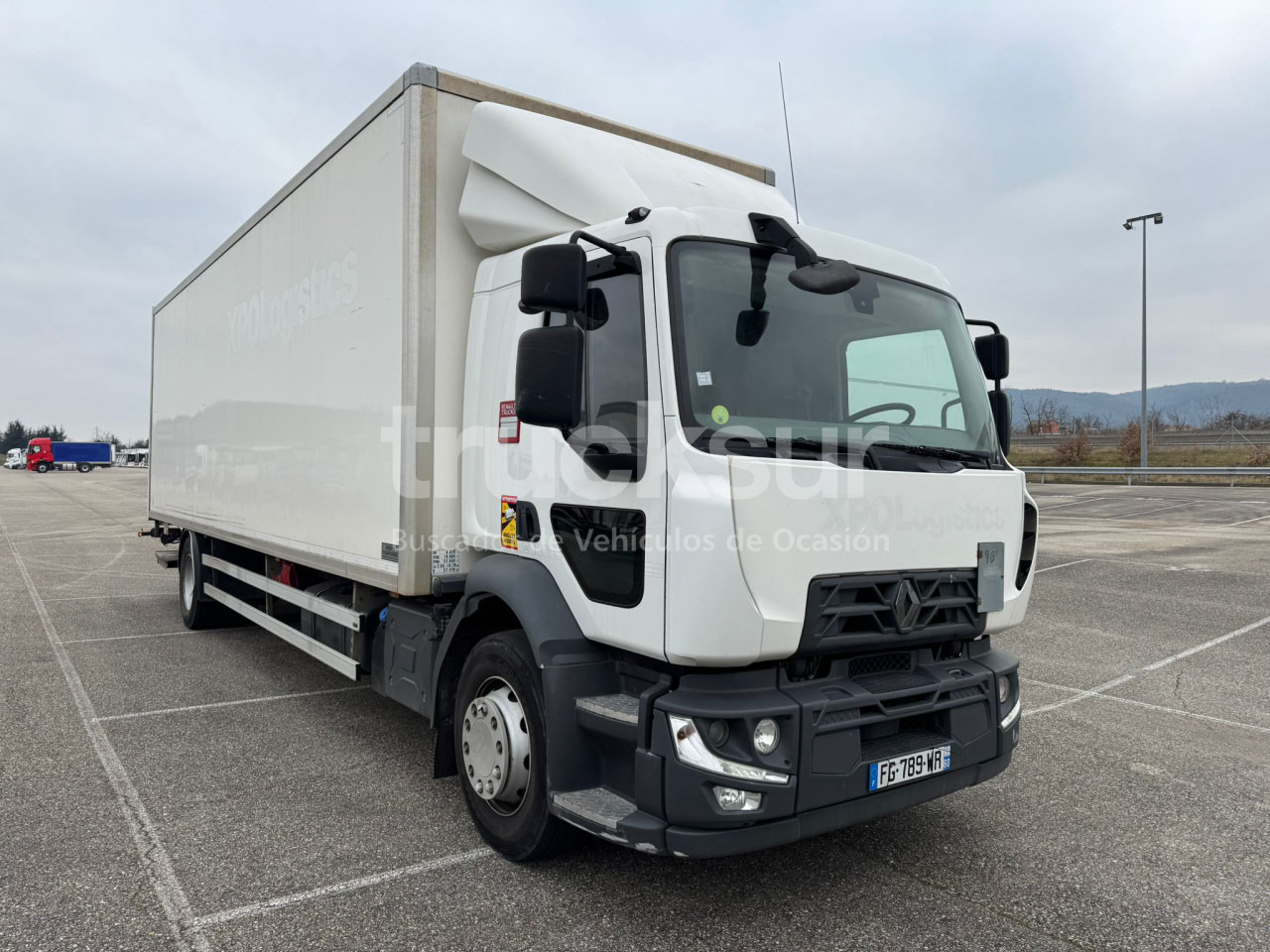 RENAULT D280.18 21P - Camión caja cerrada: foto 1 RENAULT D280.18 21P - Camión caja cerrada: foto 1