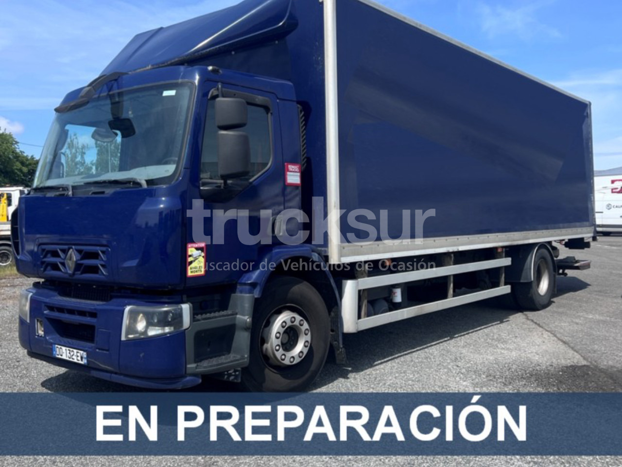 RENAULT D280.18 - Camión caja cerrada: foto 1 RENAULT D280.18 - Camión caja cerrada: foto 1
